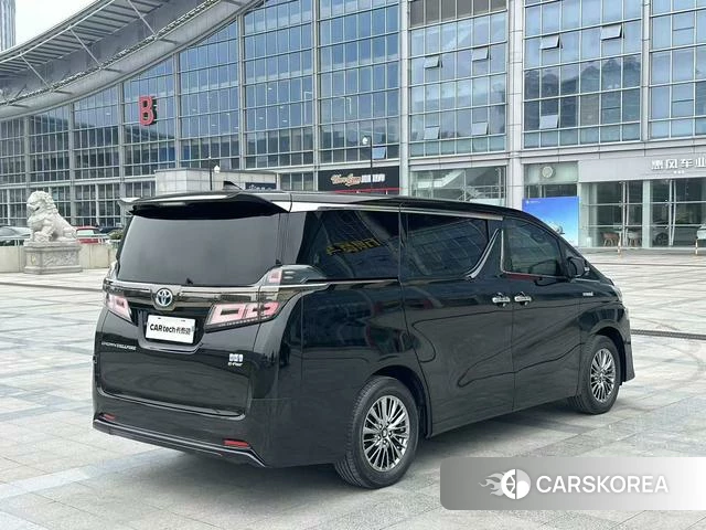 Toyota Vellfire 2023 Черный из Китая