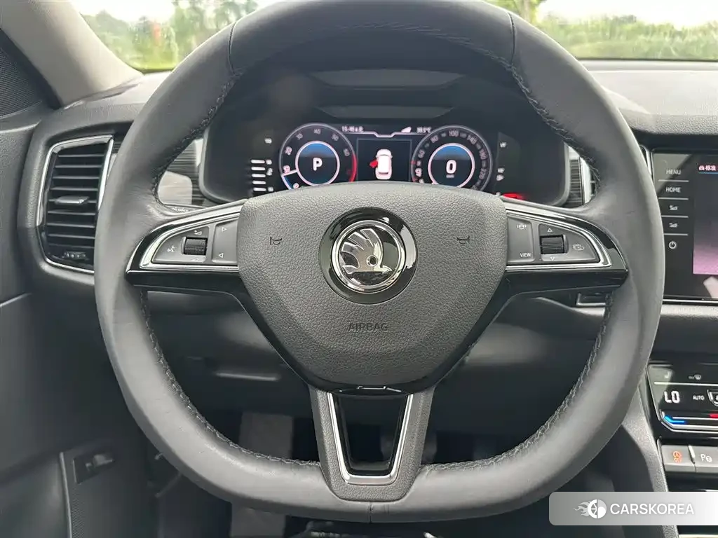 Skoda Kodiaq 2021 Champagne/brown из Китая