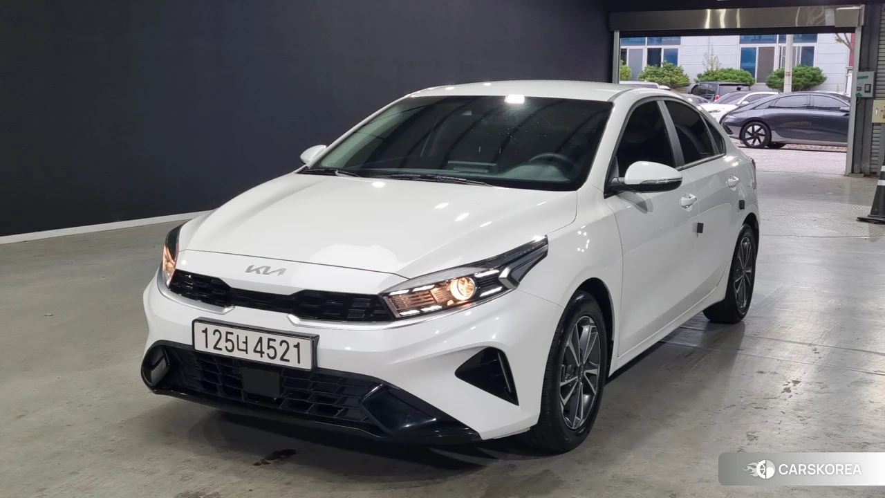 Kia The New K3 2nd generation 2023 Белый из Кореи