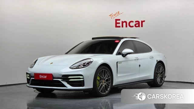 Porsche Panamera (971) 2023 Белый из Кореи