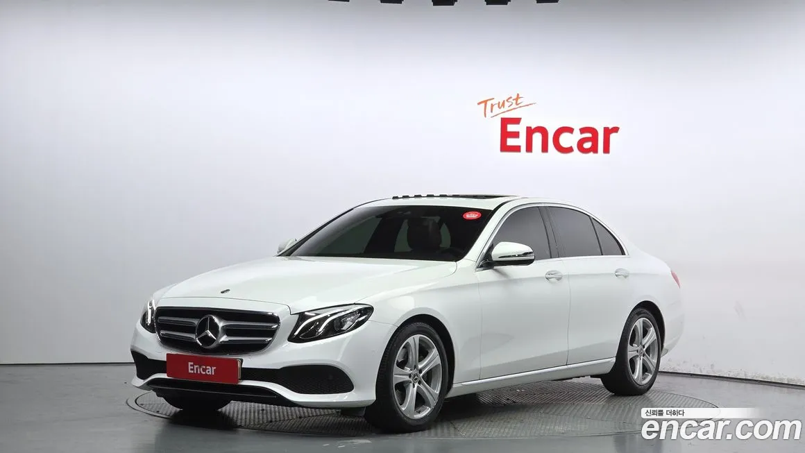 Mercedes-Benz E-Class W213 2018 Белый из Кореи
