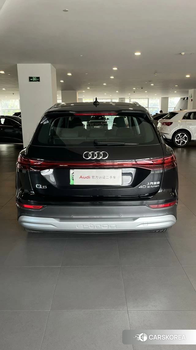 Audi Q5L 2025 Черный из Китая