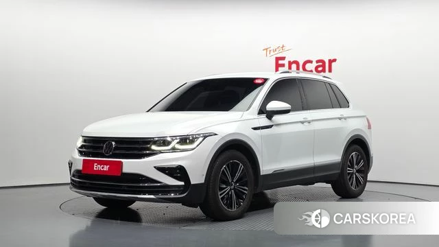 Volkswagen Tiguan second Generation 2023 Белый из Кореи, фото 2