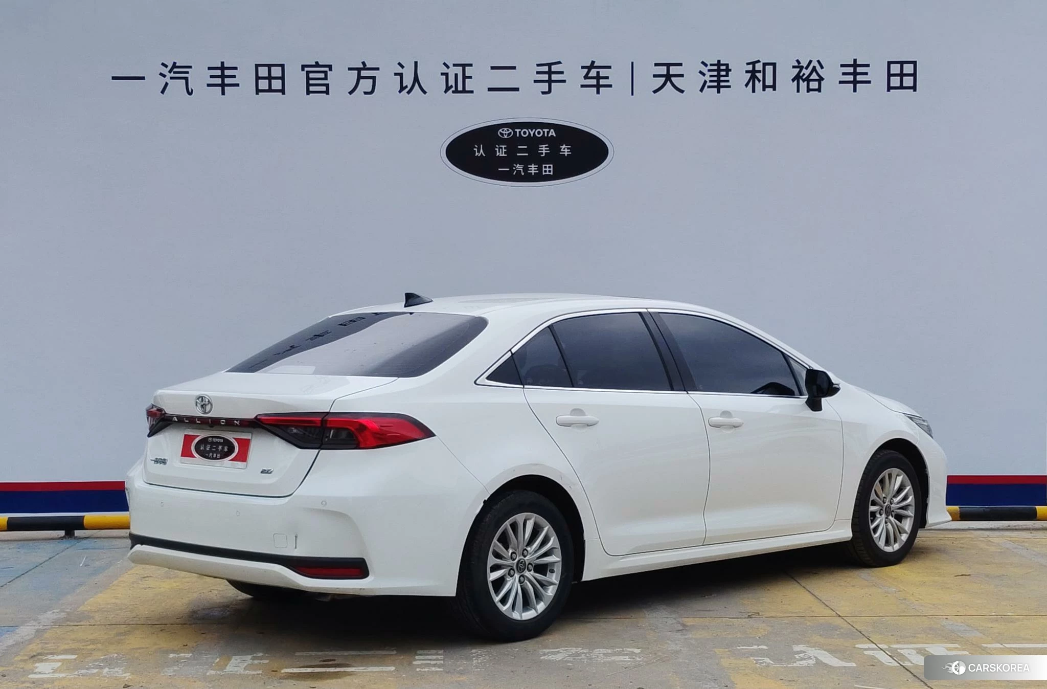 Toyota Allion 2021 Белый из Китая