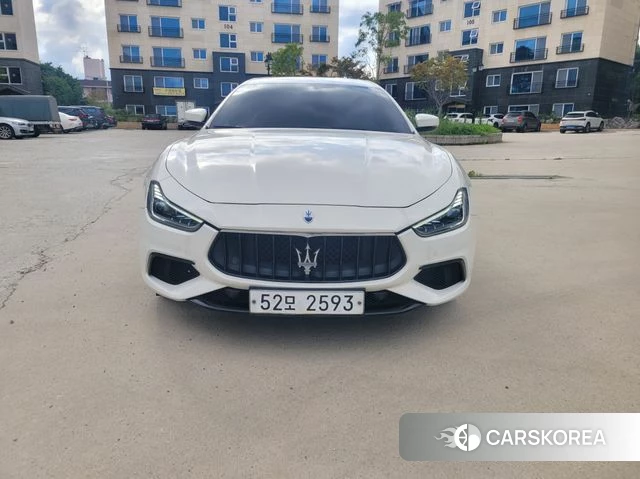 Maserati Ghibli 2018 Белый из Кореи