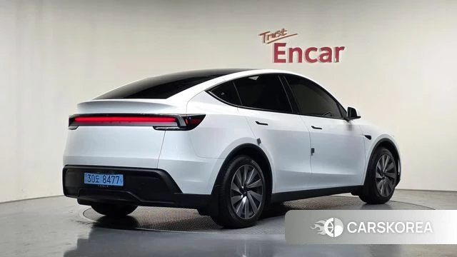 Tesla Model Y 2026 Белый из Кореи
