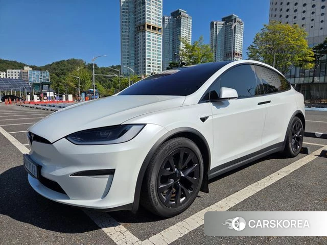 Tesla Model X 2023 Белый из Кореи