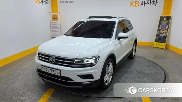 Volkswagen Tiguan second Generation 2020 Белый из Кореи