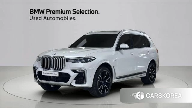 BMW X7 (G07) 2021 Жемчужный цвет из Кореи