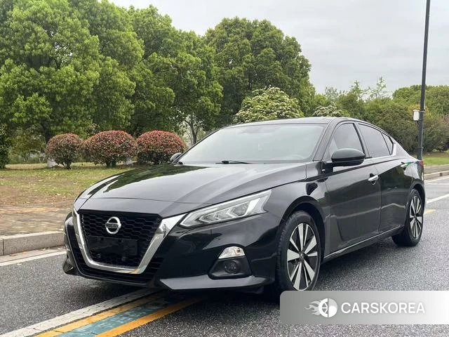 Nissan Altima 2022 Черный из Китая