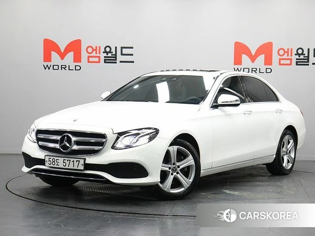 Mercedes-Benz E-Class W213 2018 Белый из Кореи