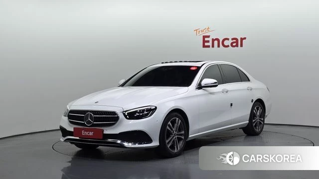 Mercedes-Benz E-Class W213 2023 Белый из Кореи