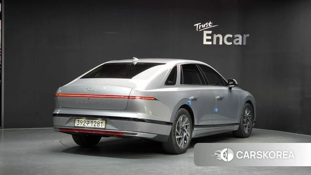 Hyundai Grandeur (GN7) 2023 Серебряный из Кореи