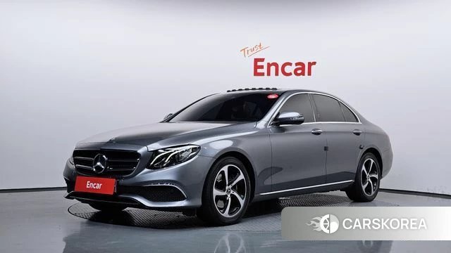 Mercedes-Benz E-Class W213 2019 Серебристо-серый из Кореи