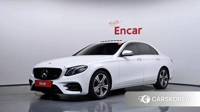Mercedes-Benz E-Class W213 2018 Белый из Кореи