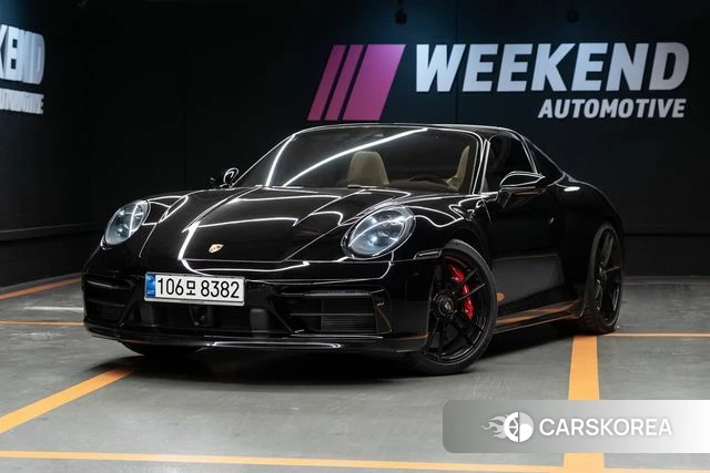 Porsche 911(992) 2022 Серебристо-серый из Кореи