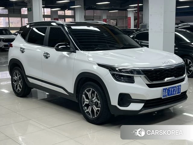 Kia KX3 2022 Белый из Китая