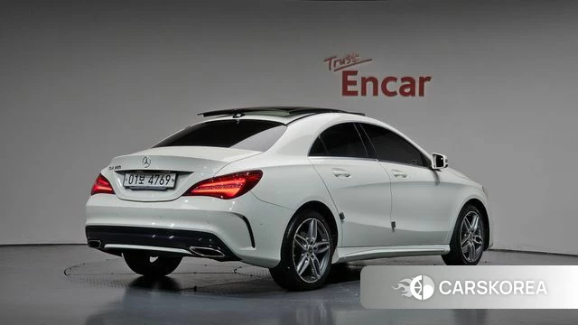 Mercedes-Benz CLA-Class C117 2018 Белый из Кореи