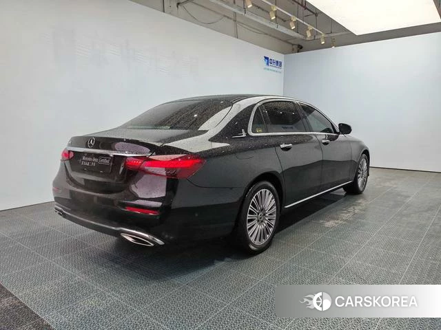Mercedes-Benz E-Class 2022 Черный из Китая