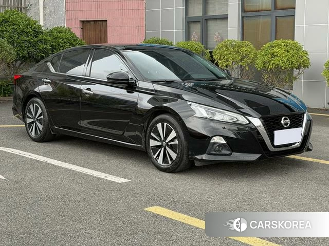 Nissan Altima 2022 Черный из Китая