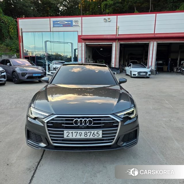 Audi A6 (C8) 2021 Серый из Кореи