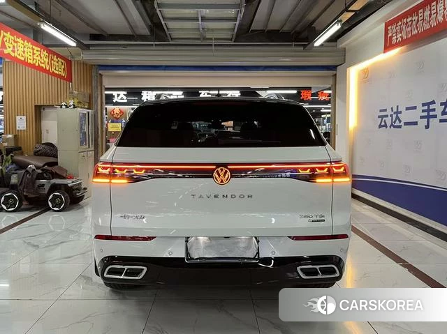 Volkswagen Tavendor 2024 Белый из Китая