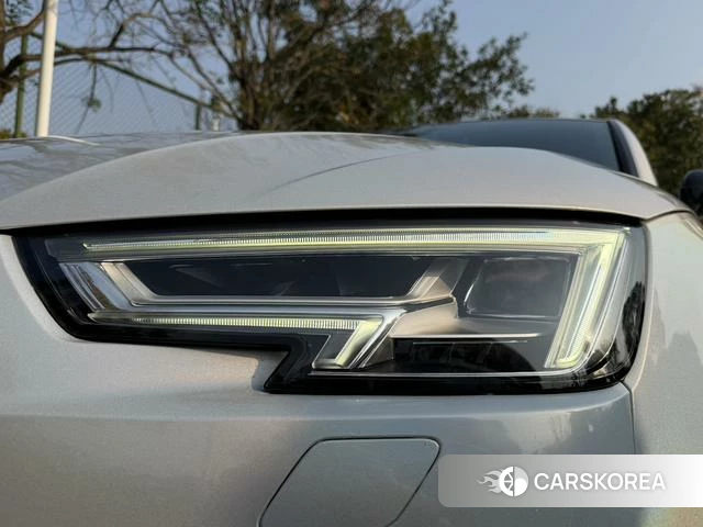 Audi A4L 2020 Белый из Китая