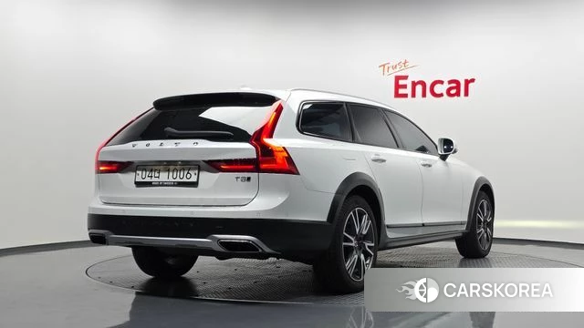 Volvo V90 Cross-Country 2019 Белый из Кореи