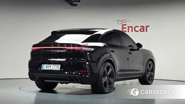 Porsche Cayenne (PO536) 2025 Черный из Кореи