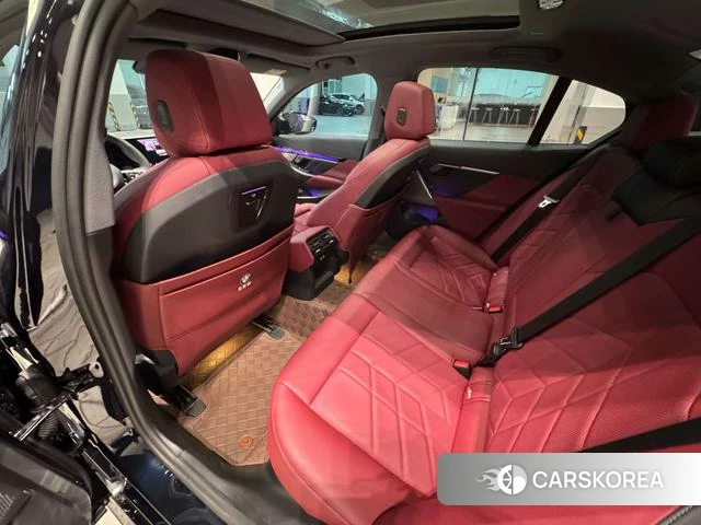 BMW 5 series 2024 Черный из Китая