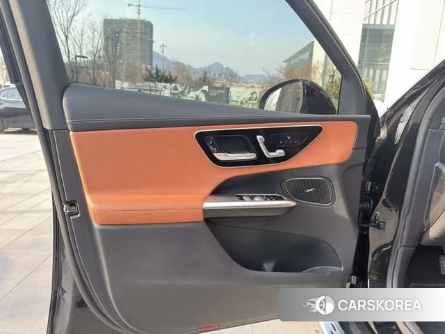 Mercedes-Benz GLC 2024 Черный из Китая