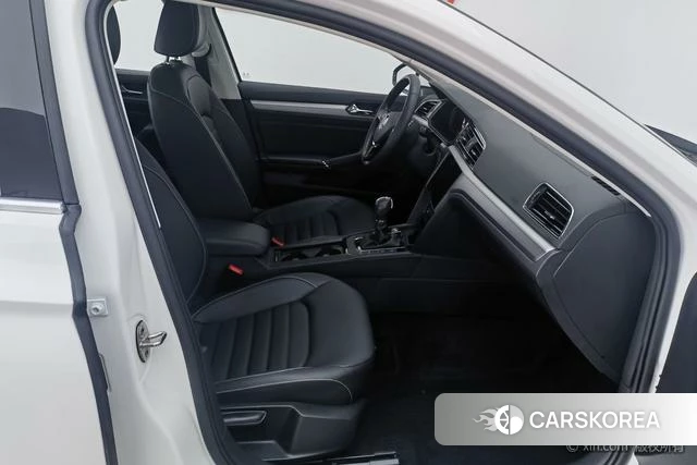 Volkswagen Lamando 2022 Белый из Китая