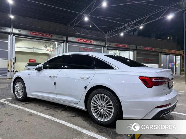 Audi A6 (C8) 2020 Белый из Кореи