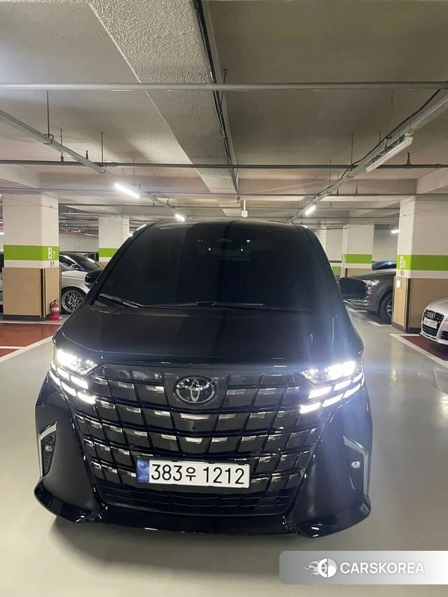 Toyota Alphard 4th Generation 2024 Черный из Кореи