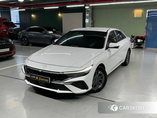Hyundai The New Avante (CN7) 2023 Белый из Кореи, фото 2