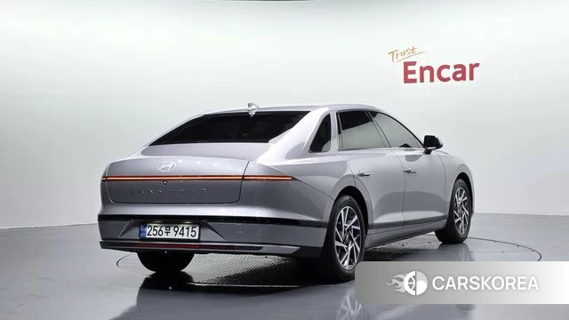 Hyundai Grandeur (GN7) 2024 Серебристо-серый из Кореи
