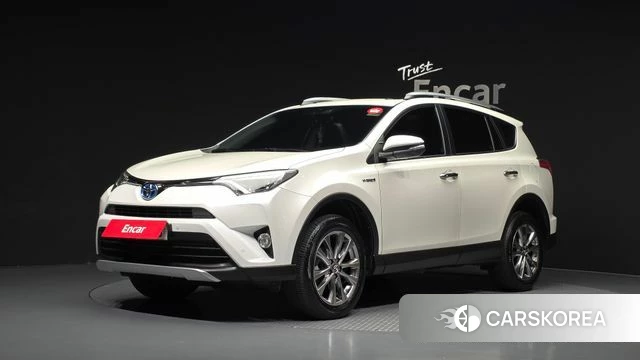 Toyota RAV4 2018 Белый из Кореи