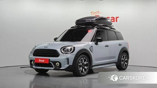 Mini Cooper Countryman 2022 Светло-серебряный цвет из Кореи