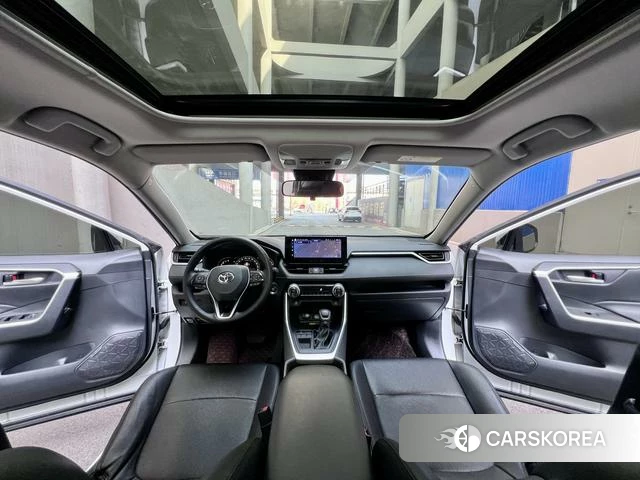 Toyota RAV4 2024 Белый из Китая