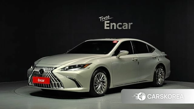 Lexus ES300h 7th generation 2026 Жемчужный цвет из Кореи