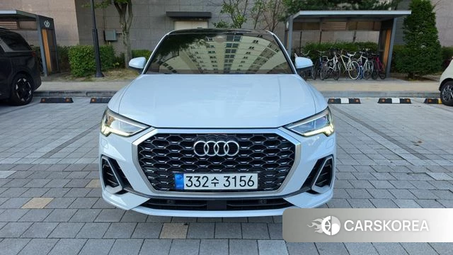 Audi Q3 (F3) 2022 Белый из Кореи