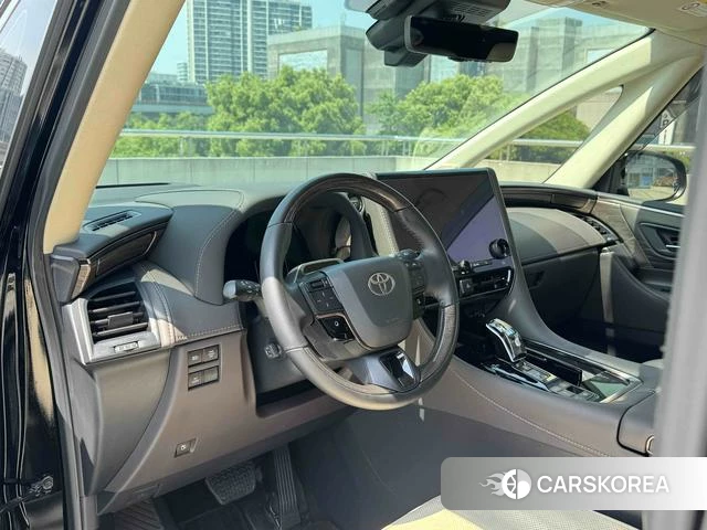 Toyota Alphard 2024 Черный из Китая