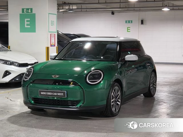 Mini Cooper Electric 4th Generation 2024 Зеленый из Кореи