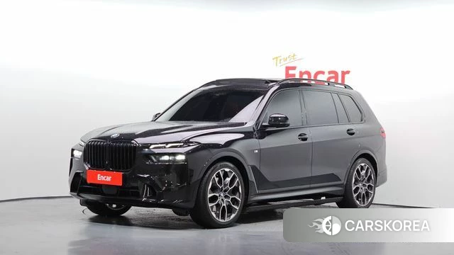BMW X7 (G07) 2024 Черный из Кореи