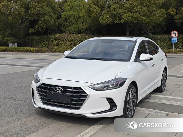 Hyundai Elantra 2020 Белый из Китая