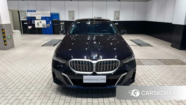 BMW 5 series 2024 Черный из Китая