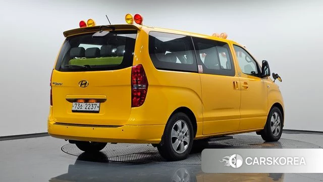 Hyundai The New Grand Starex 2018 Желтый из Кореи