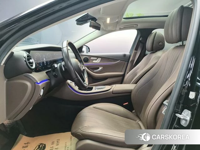 Mercedes-Benz E-Class 2021 Черный из Китая