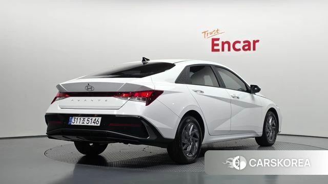 Hyundai The New Avante (CN7) 2024 Белый из Кореи