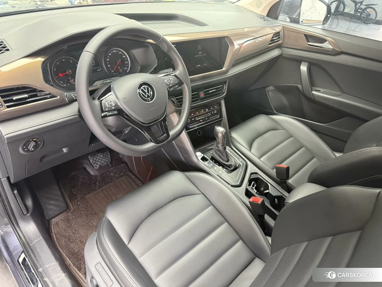 Volkswagen Tharu 2020 Темно-серый из Китая